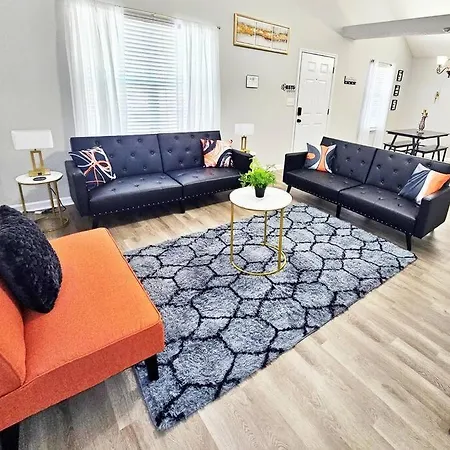 King Suite Bbq Grill Near Rafb 4 Tvs Workspace